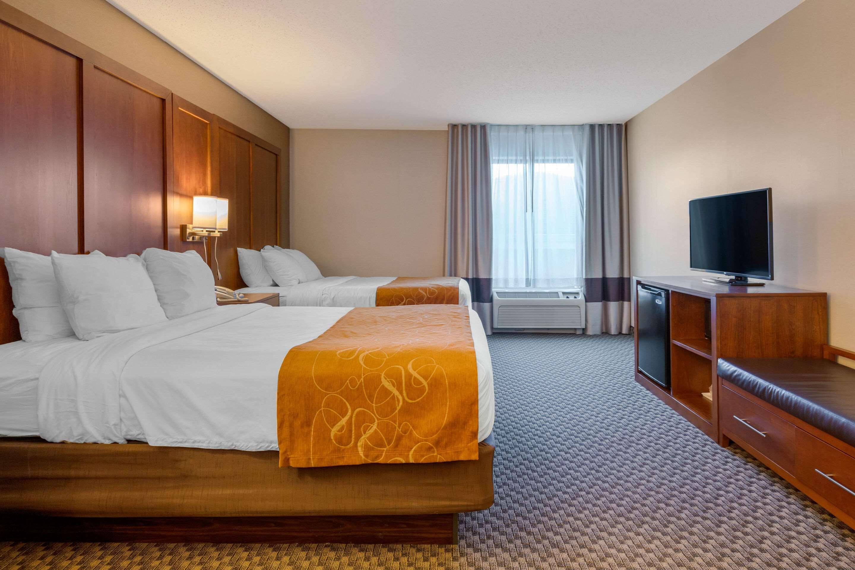 Comfort Suites South Haven Near I-96 Eksteriør bilde