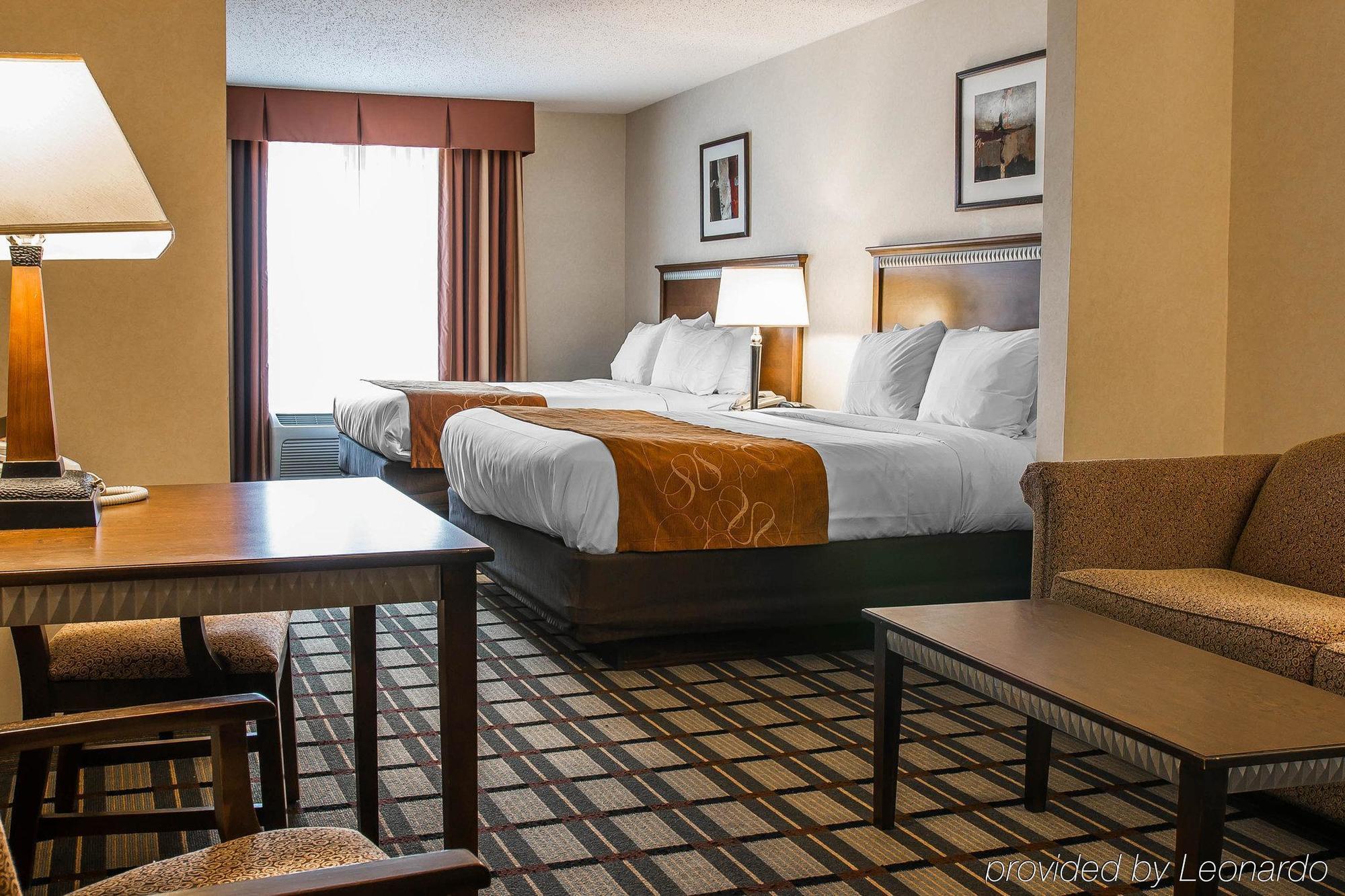 Comfort Suites South Haven Near I-96 Eksteriør bilde